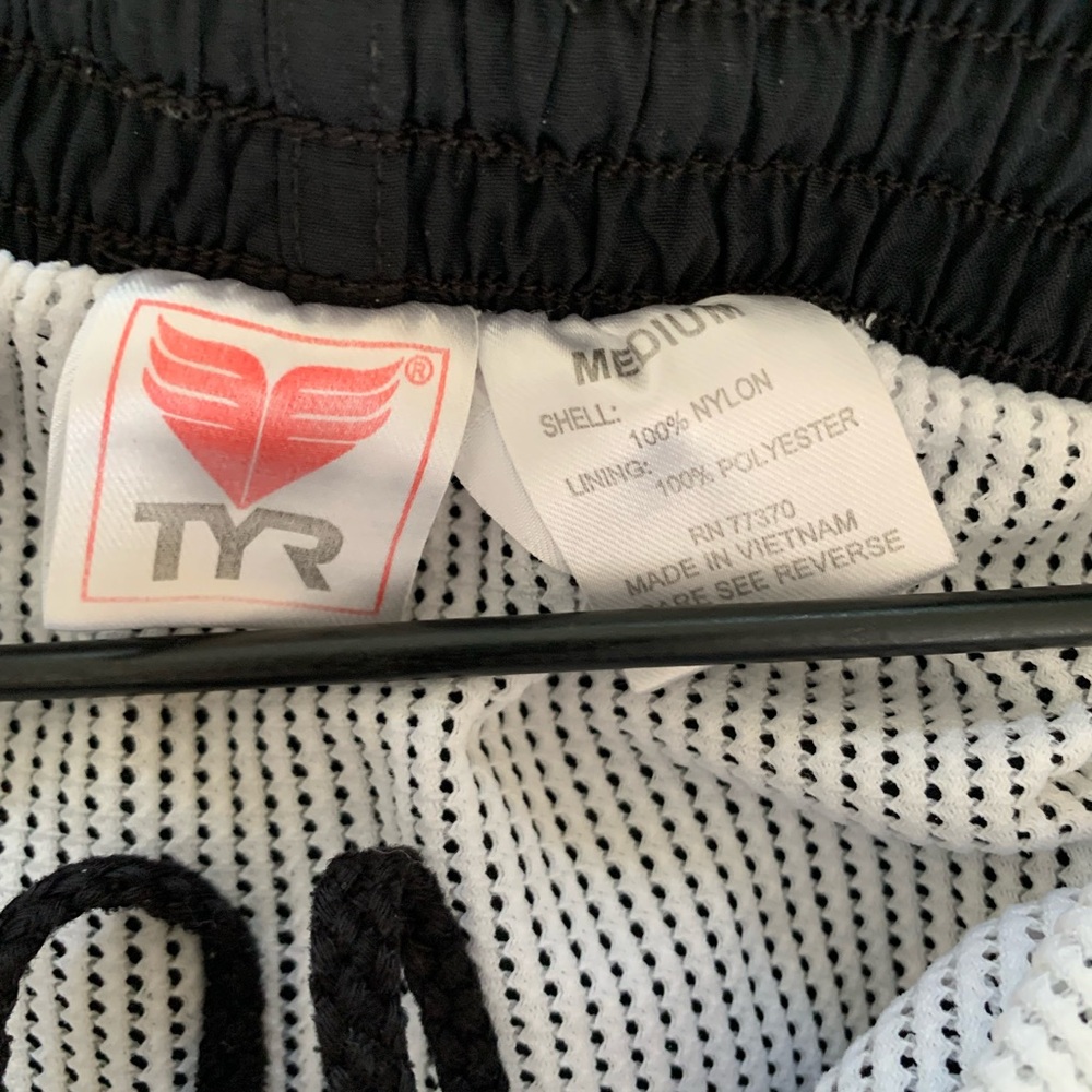 TYR Swim Shorts Men's Size M Black Mesh Liner with Pocket & Drawstring - Picture 15 of 15